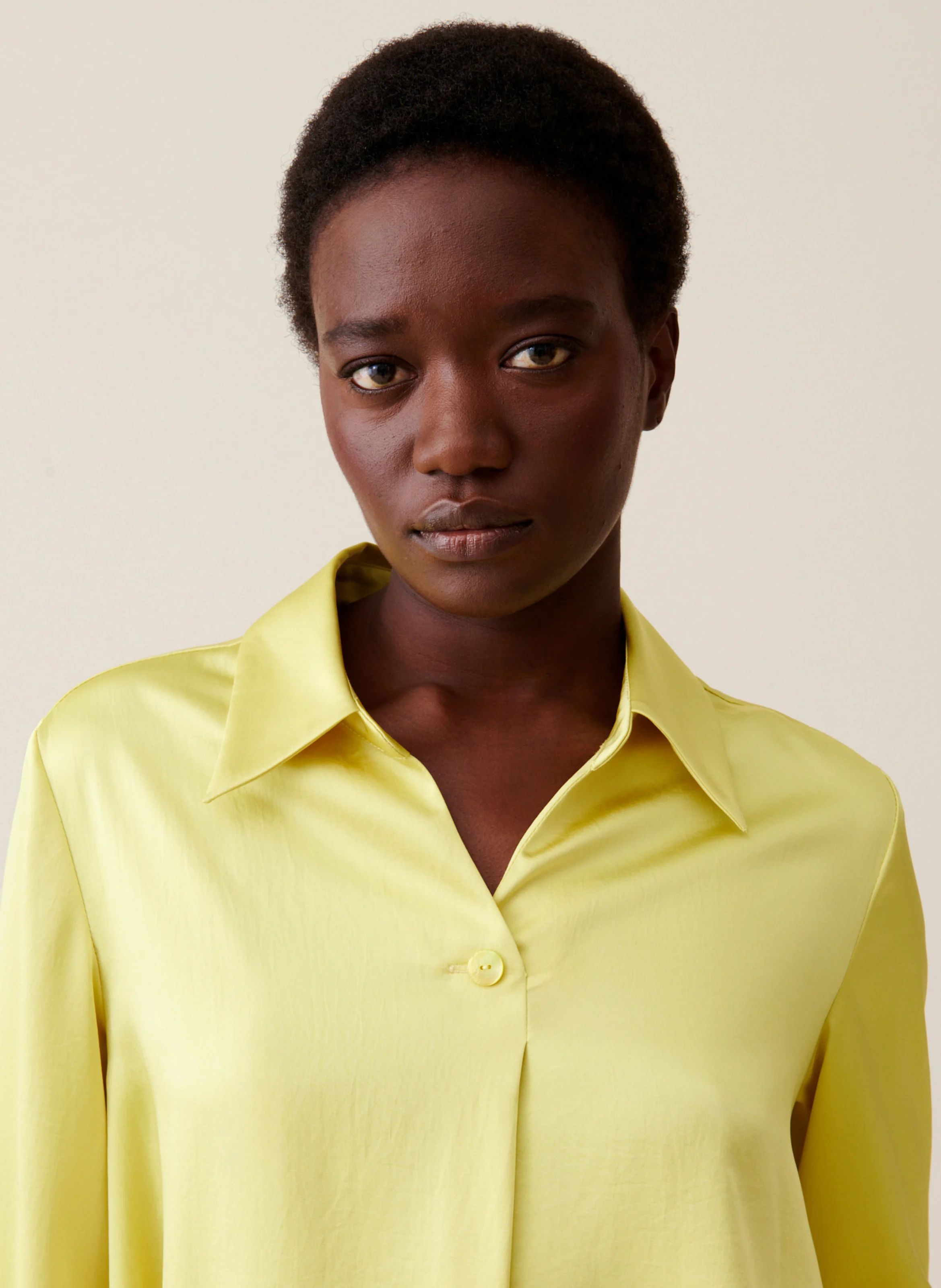 Blouse fluide col ouvert | Jaune