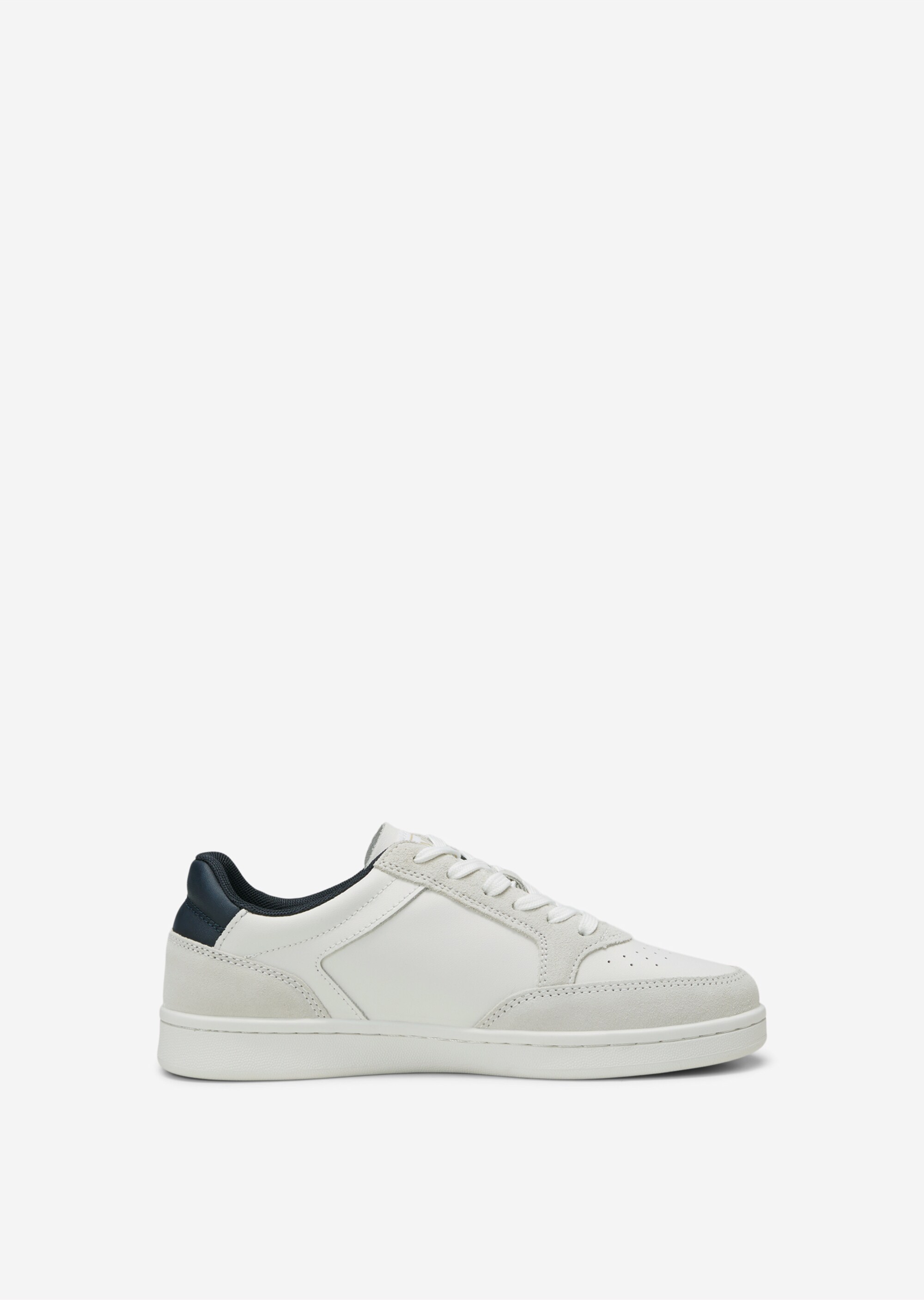 Court-Sneaker aus edlem Rindleder