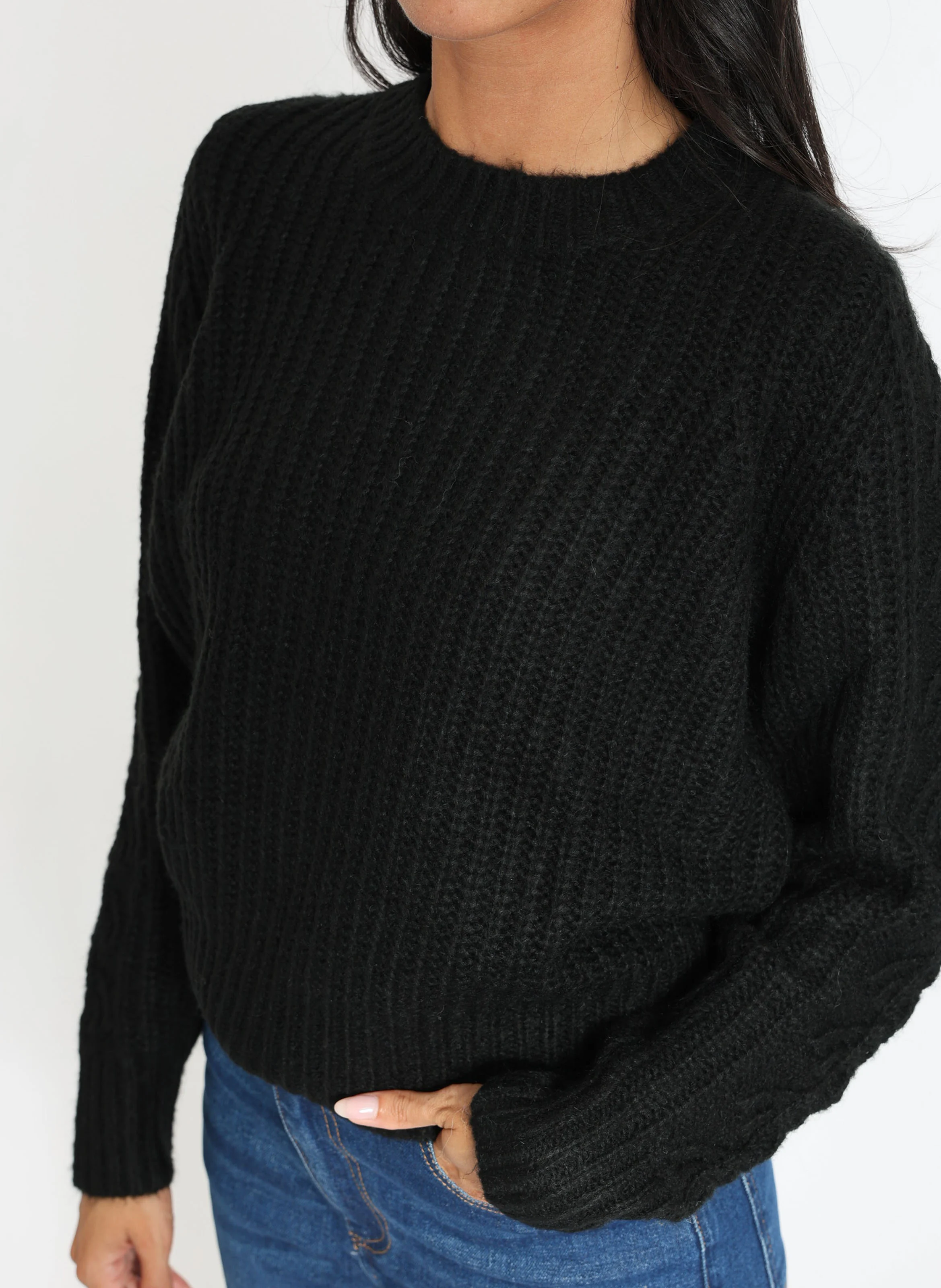 LANA - Pull droit col rond en maille mélangée | Noir