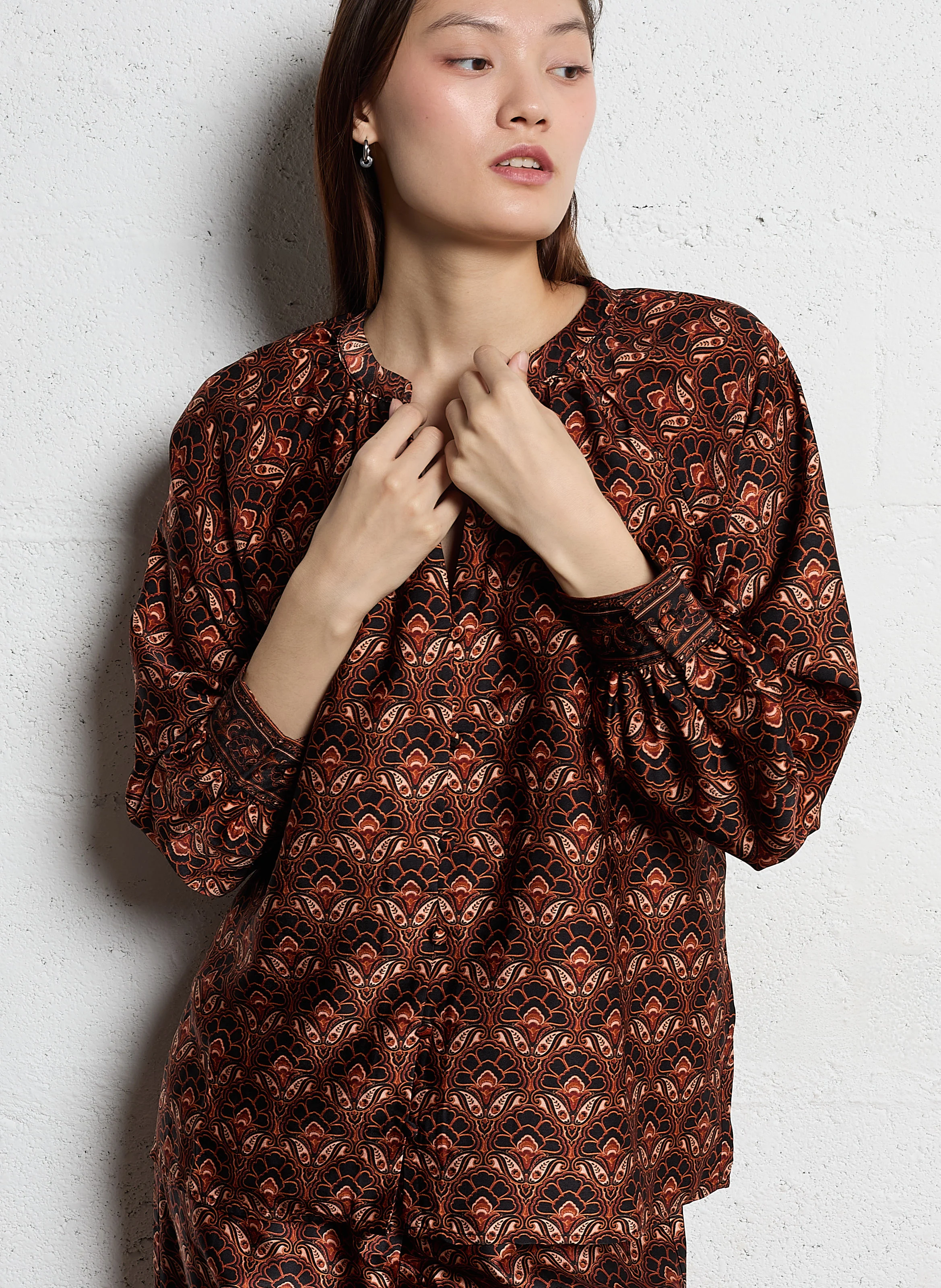 BONTI - Chemise droite col V en coton | Marron