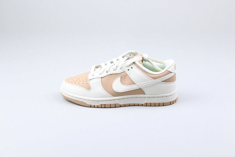 Nike Dunk Low Next Nature - Maat 35.5 - Dames Sneakers - Hemp/Sail