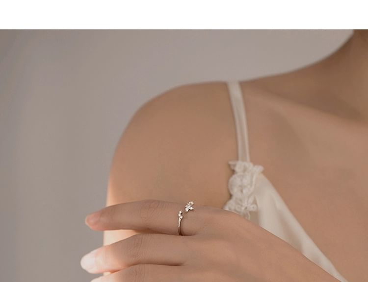 Gaya - Open ring van sterlingzilver met vlindersteentjes