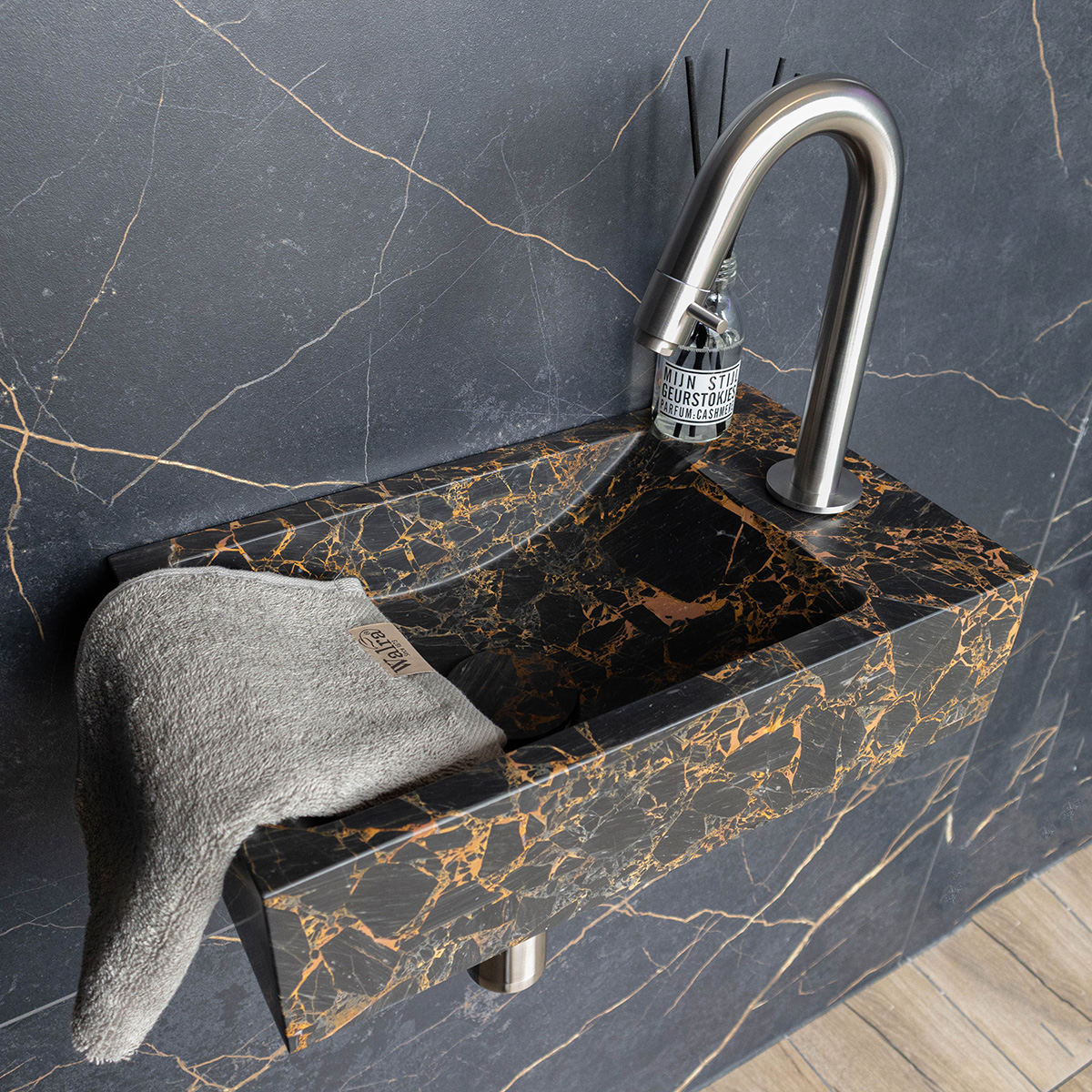 Saniclear Athens Portoro Gold fonteinset met gebogen kraan in RVS