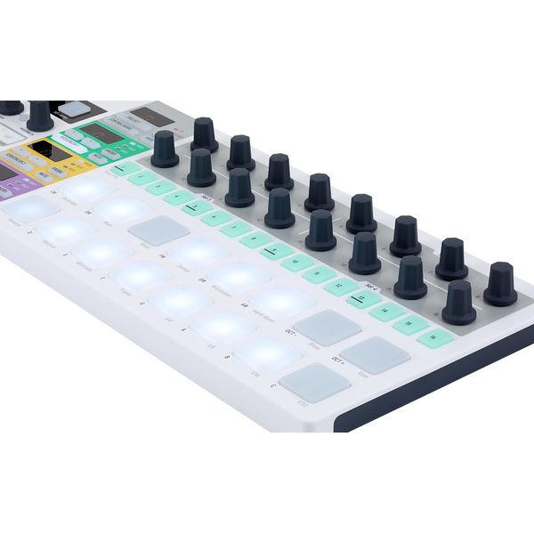 Arturia Beatstep Pro Bag Bundle