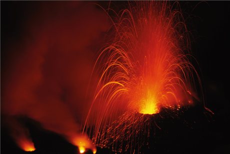 Mountains of Fire: The Secret Lives of Volcanoes (Hardback)