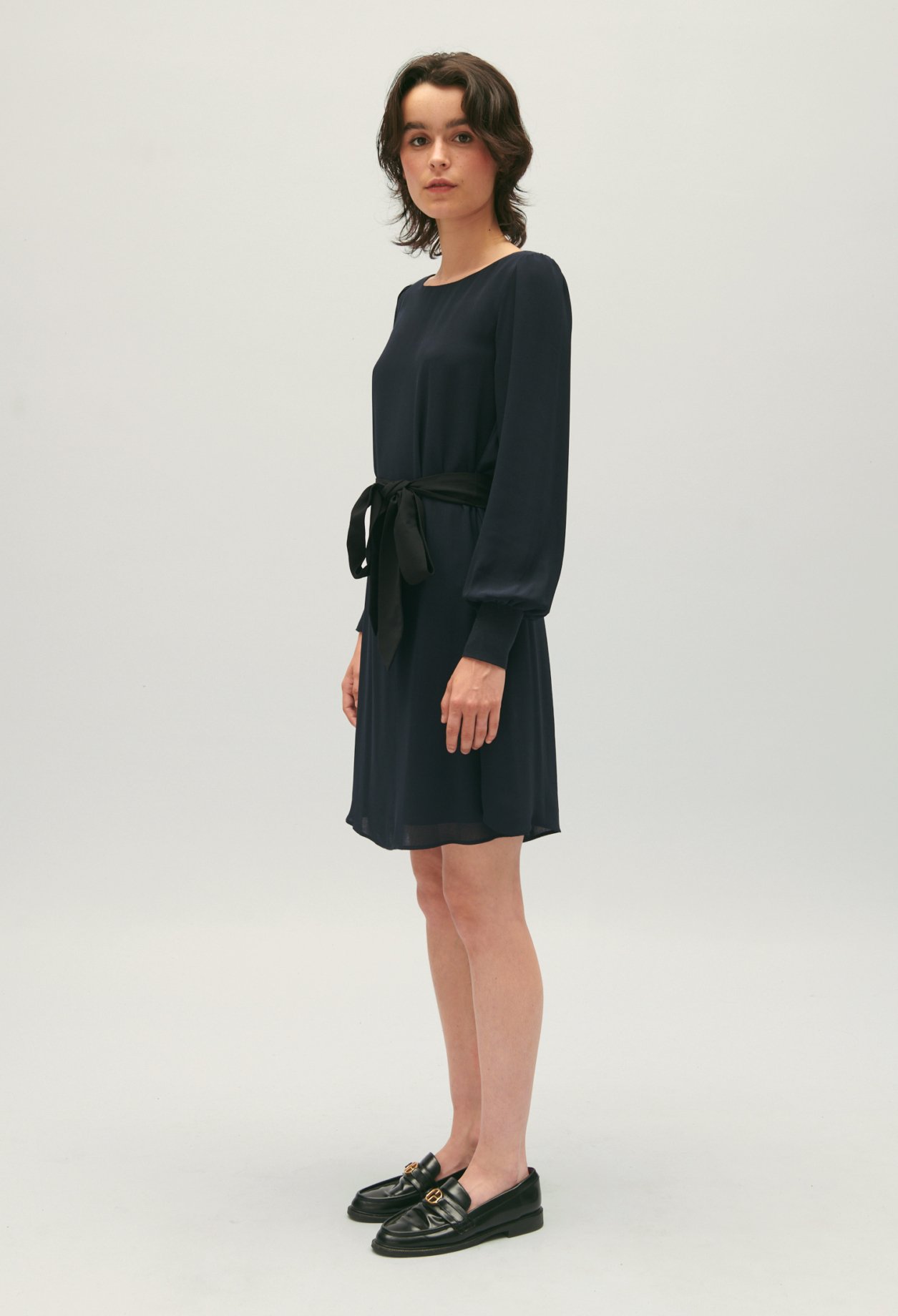Robe courte ceinturee marine