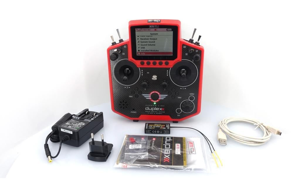 Fernsteuerung Duplex DS-12 Carbon Red 2023 + R9 Empfänger<br>Handlicher Jeti Duplex 2.4 GHz Sender in «Special Edition 2023» Ausführung