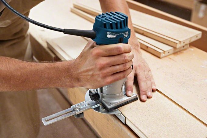 Bosch GKF 600 Kantenfreesmachine in Koffer - 060160A100