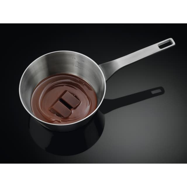 Electrolux kogeplade med emhætte HHHB760S (70 cm)