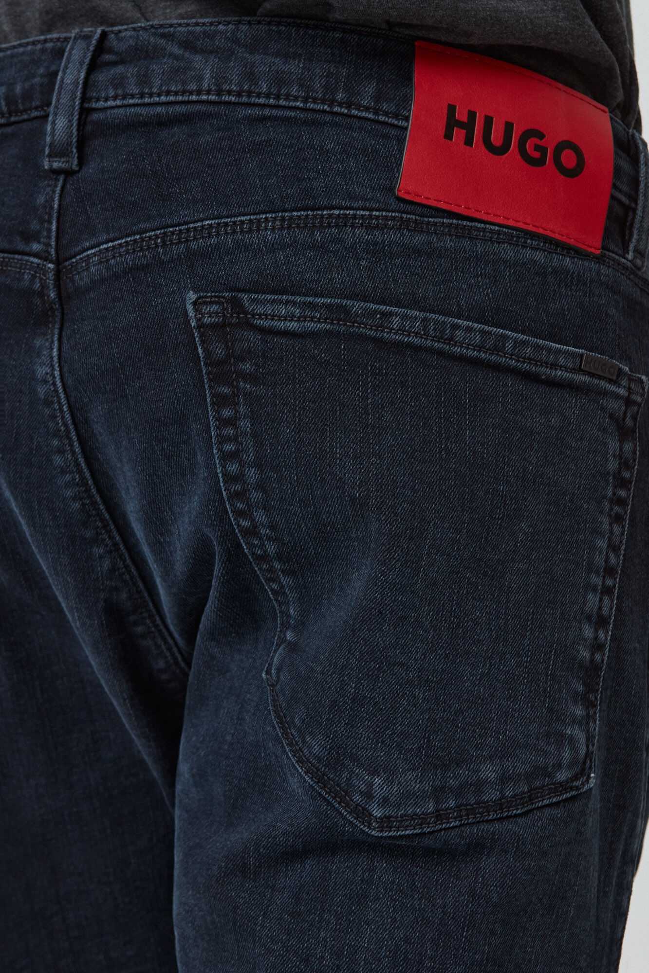Calça jeans azul e preta - azul marinho