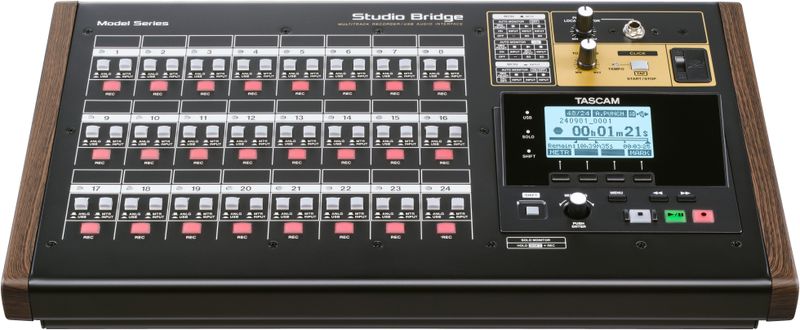 Tascam - Studio Bridge - Audiorecorder - Zwart - Robuuste Constructie