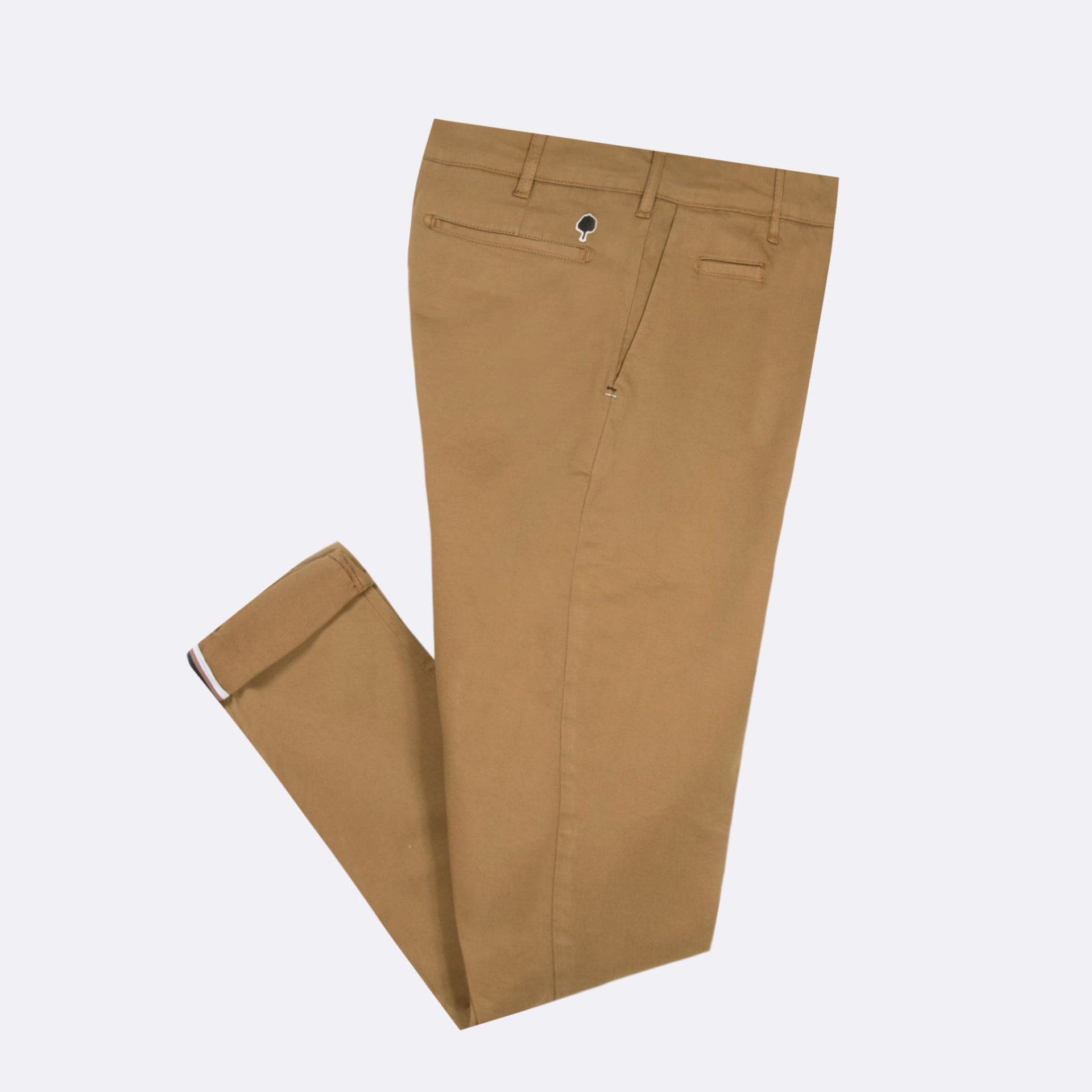 Chino tabac coupe ajustée coton bio et coton recyclé - modèle Brix