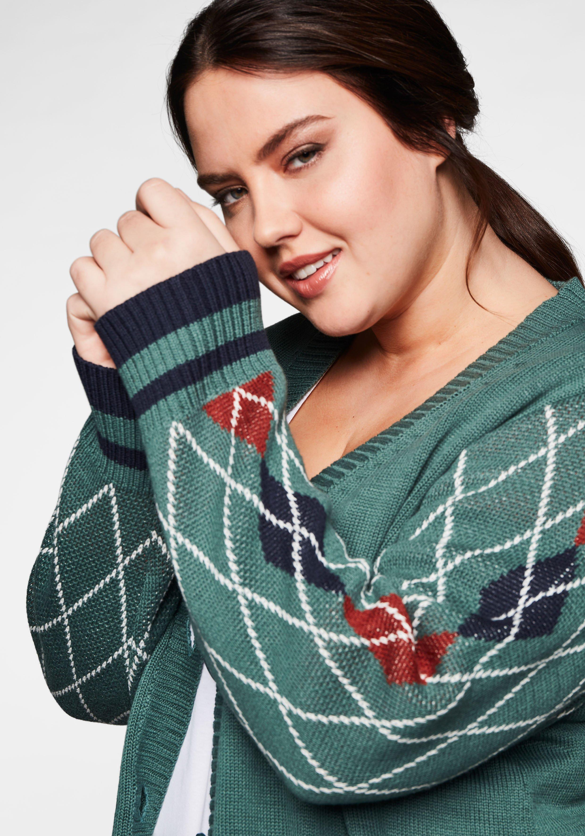 Strickjacke mit Rautenmuster an den Ärmeln