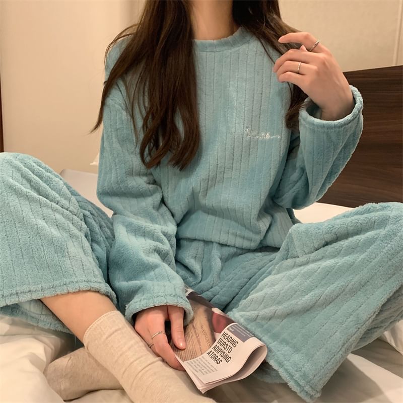 ANORA - Pyjamaset: fleece top met lange mouwen en tekstprint + broek