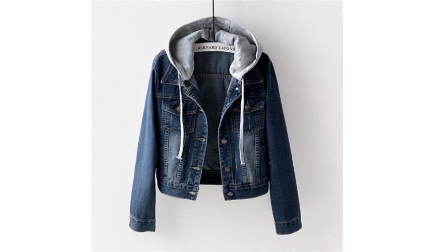Hanji - Gewassen denimjack met capuchon en knoopjes