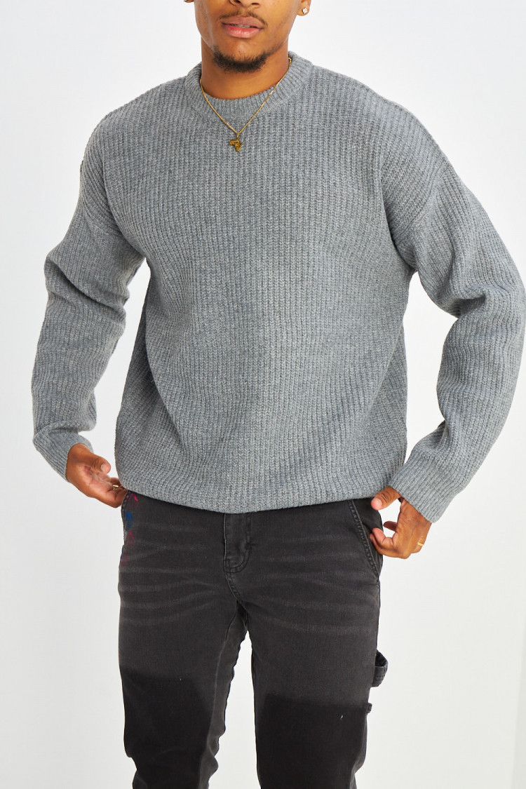 Pull gris en laine à col rond