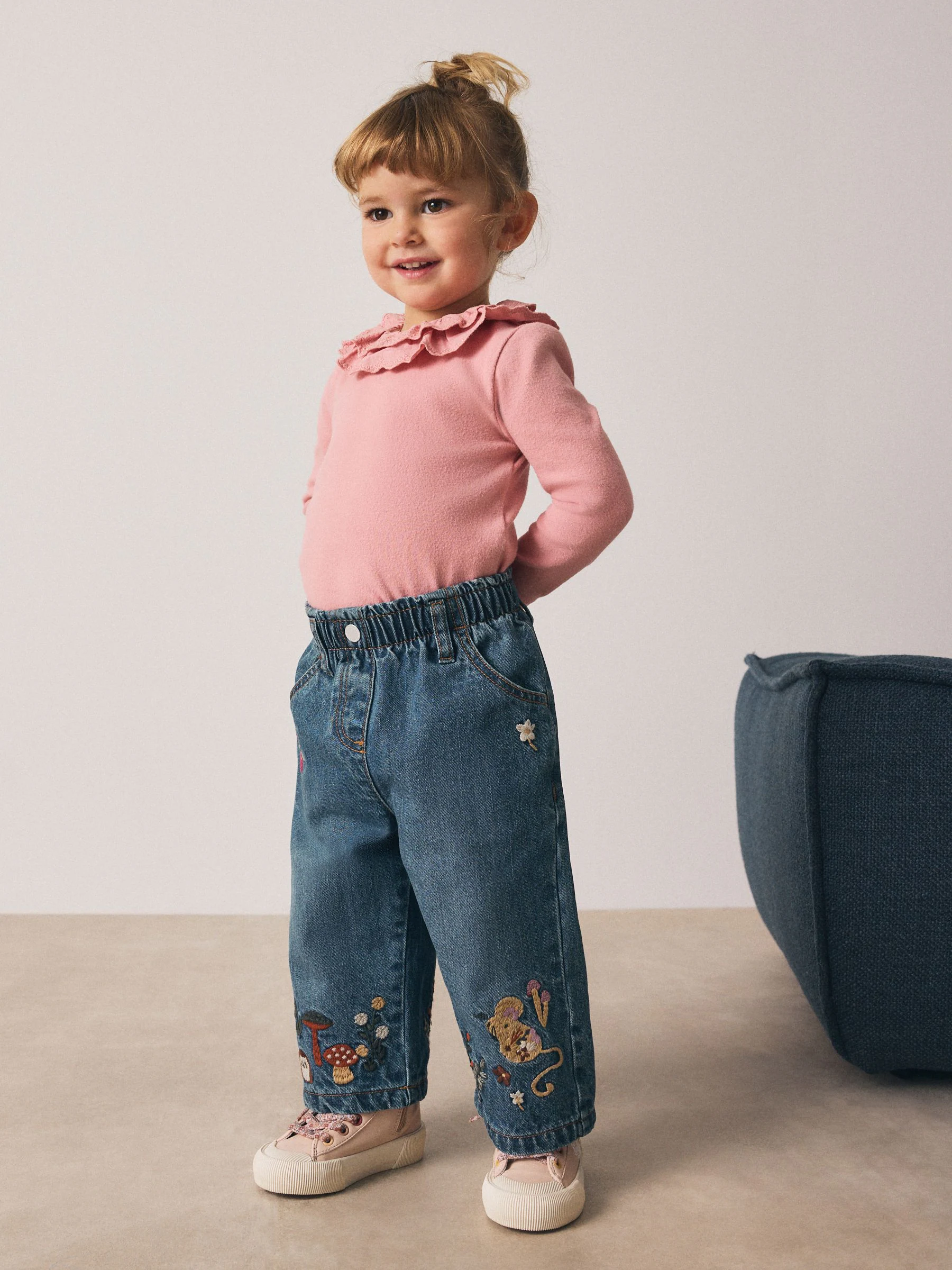 Donkerblauw - Jeans met muizenborduursel (3mnd -7jr)