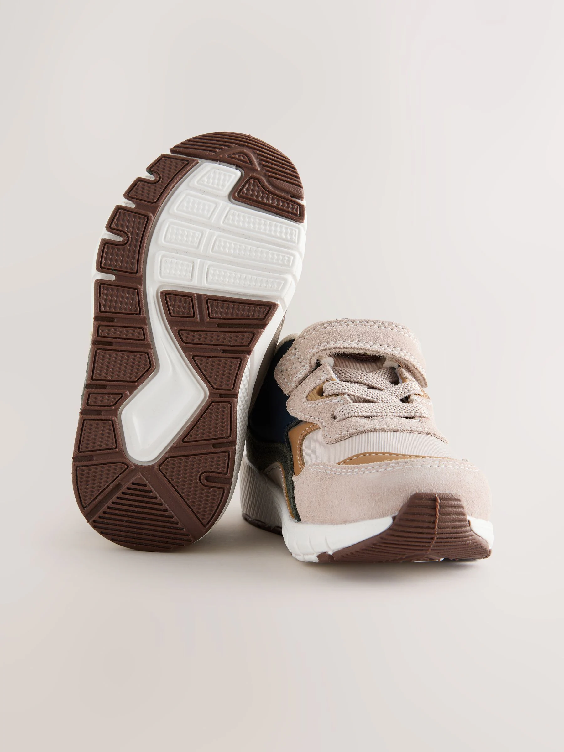 Neutraal - Elastische sportschoenen