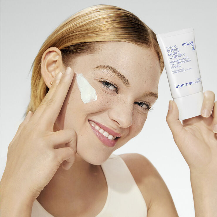 Innisfree Daily UV Defense Mineral Sunscreen SPF 50 - UVA and UVB Protection