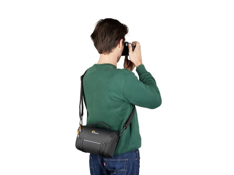 Lowepro Kamera-Tasche Adventura SH 160 III (GRL) Schwarz Robuste und praktische Kameratasche aus recycelten und solution-dyed Materialien