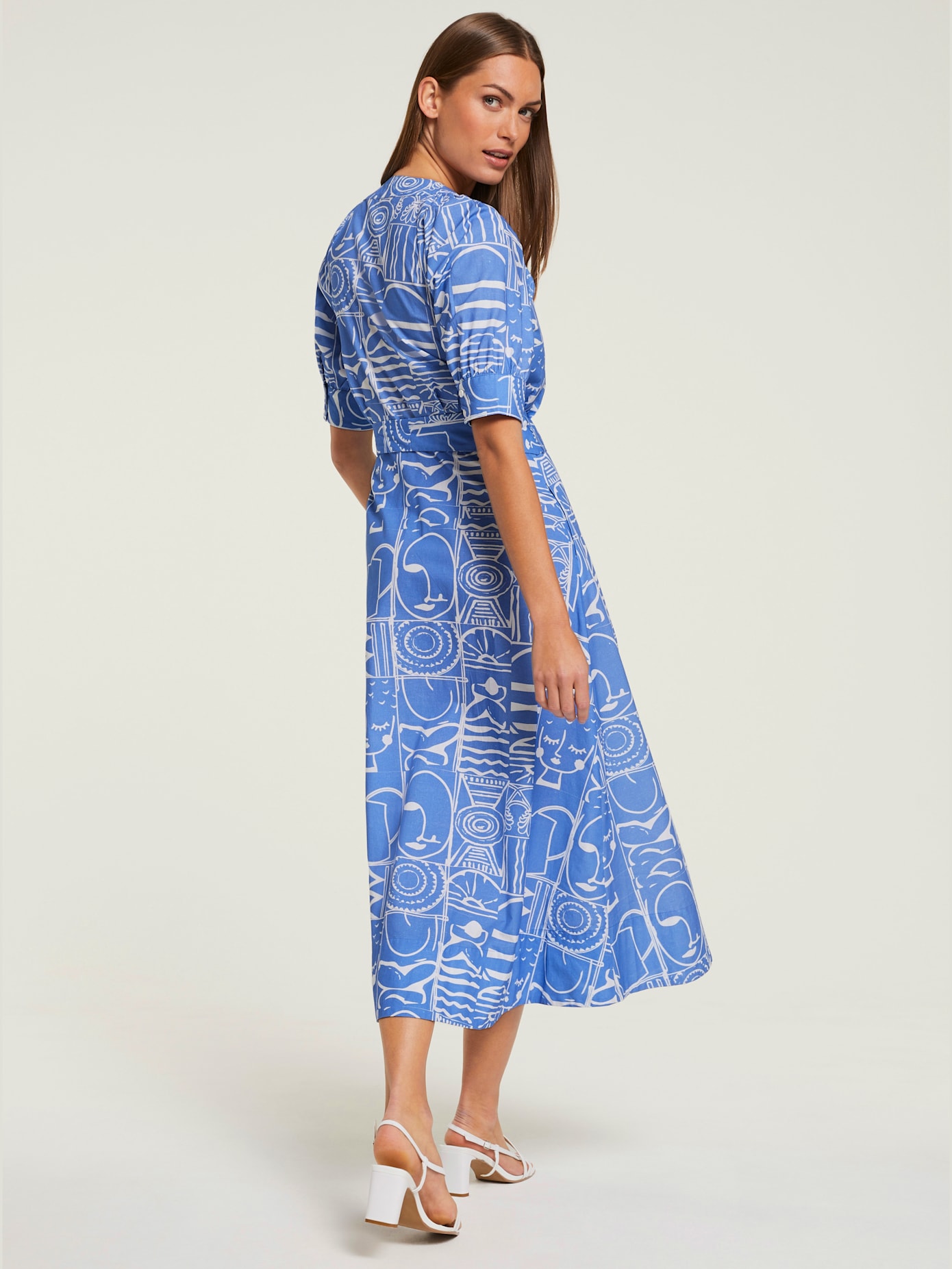 Robe imprimée coupe extra-longue tendance