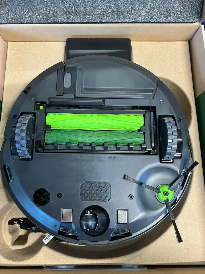 [OUTLET] - iRobot Roomba j7 Robotstøvsuger