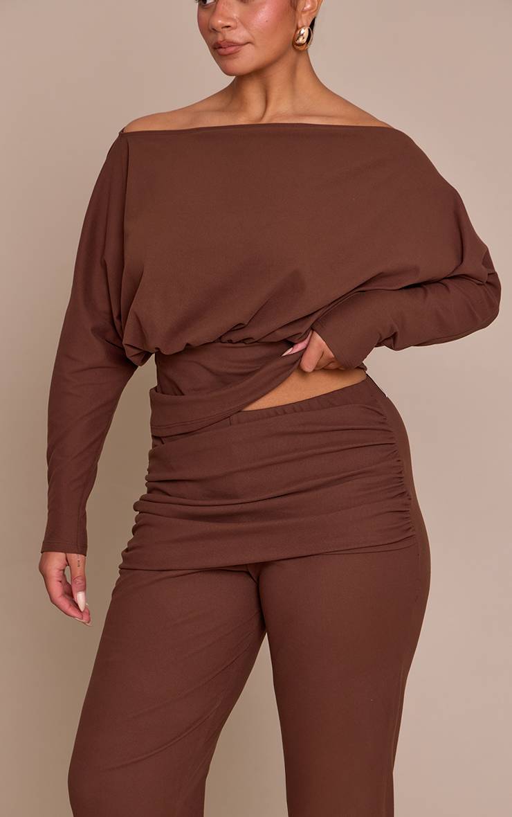 Chocolat Haut Shape À Détails Froncés Sur Le Buste En Matière Douce Au Toucher