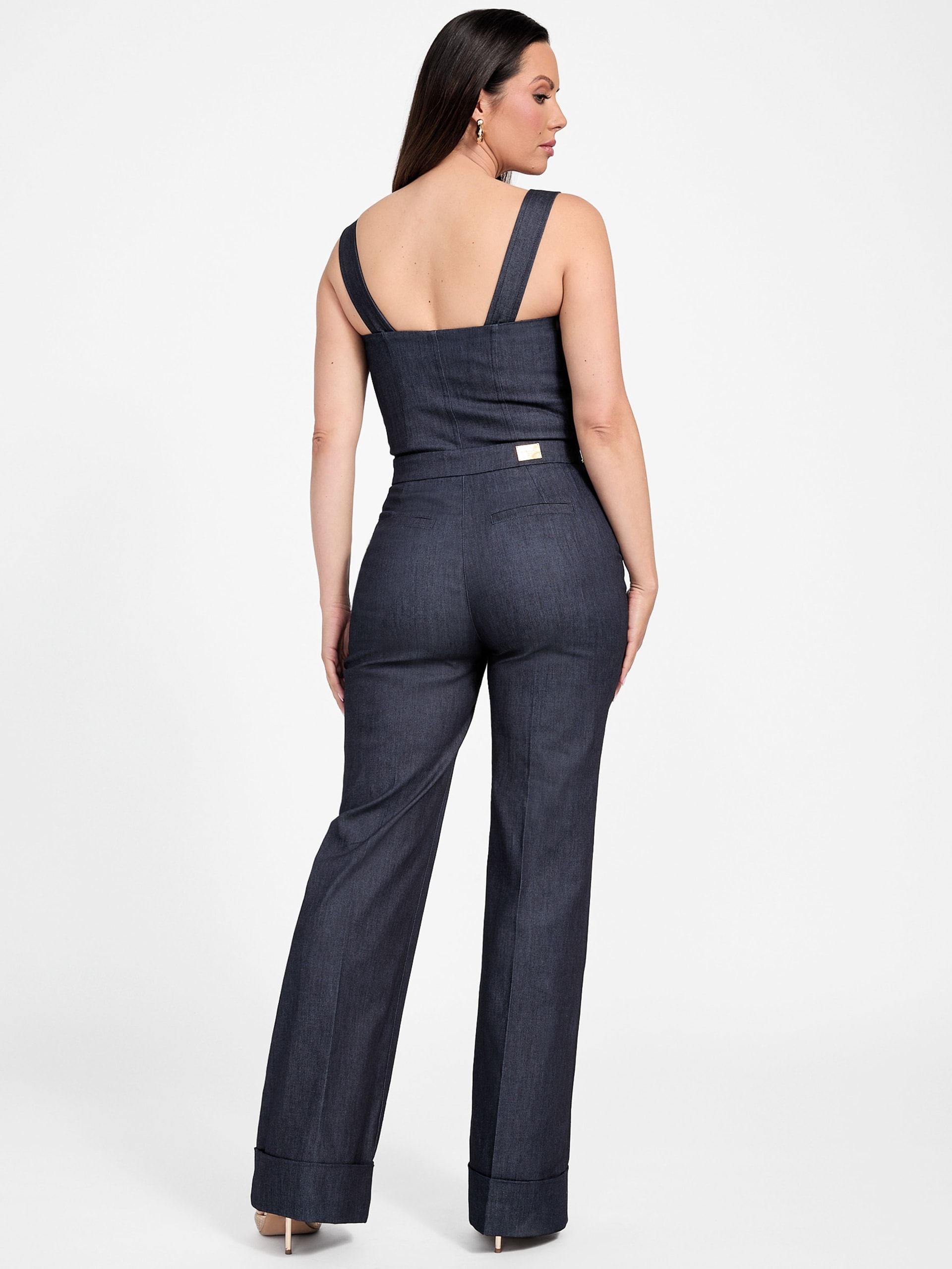 Macacão jeans com zíper e alças removíveis