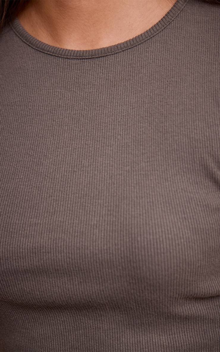 Charcoal Grey Haut Court Ajusté À Manches Courtes En Maille Côtelée Brossée