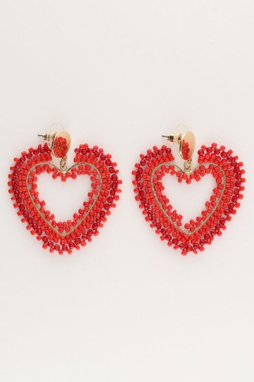 Oorhangers met rood kralen hart