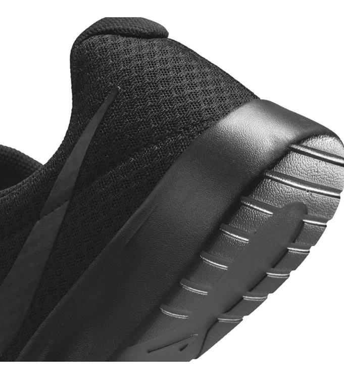 Nike Men Tanjun Sneakers