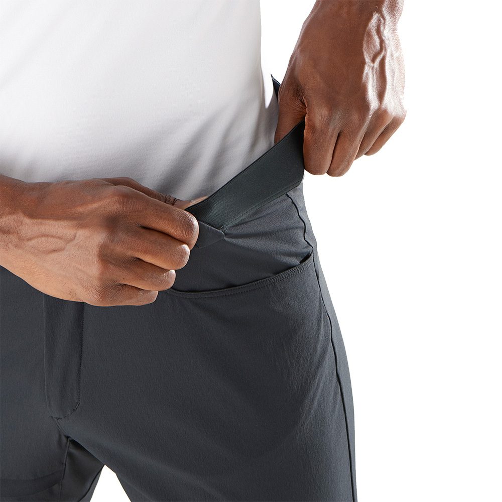 Salomon Wayfarer Shorts Herren schwarz