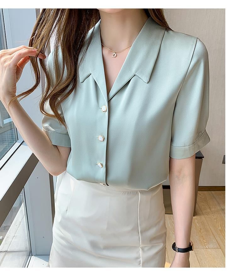 Hevnir - Blouse met korte mouwen en kraag
