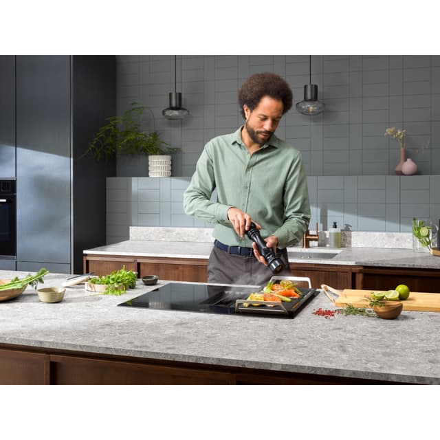 Electrolux kogeplade med emhætte HHHB760S (70 cm)