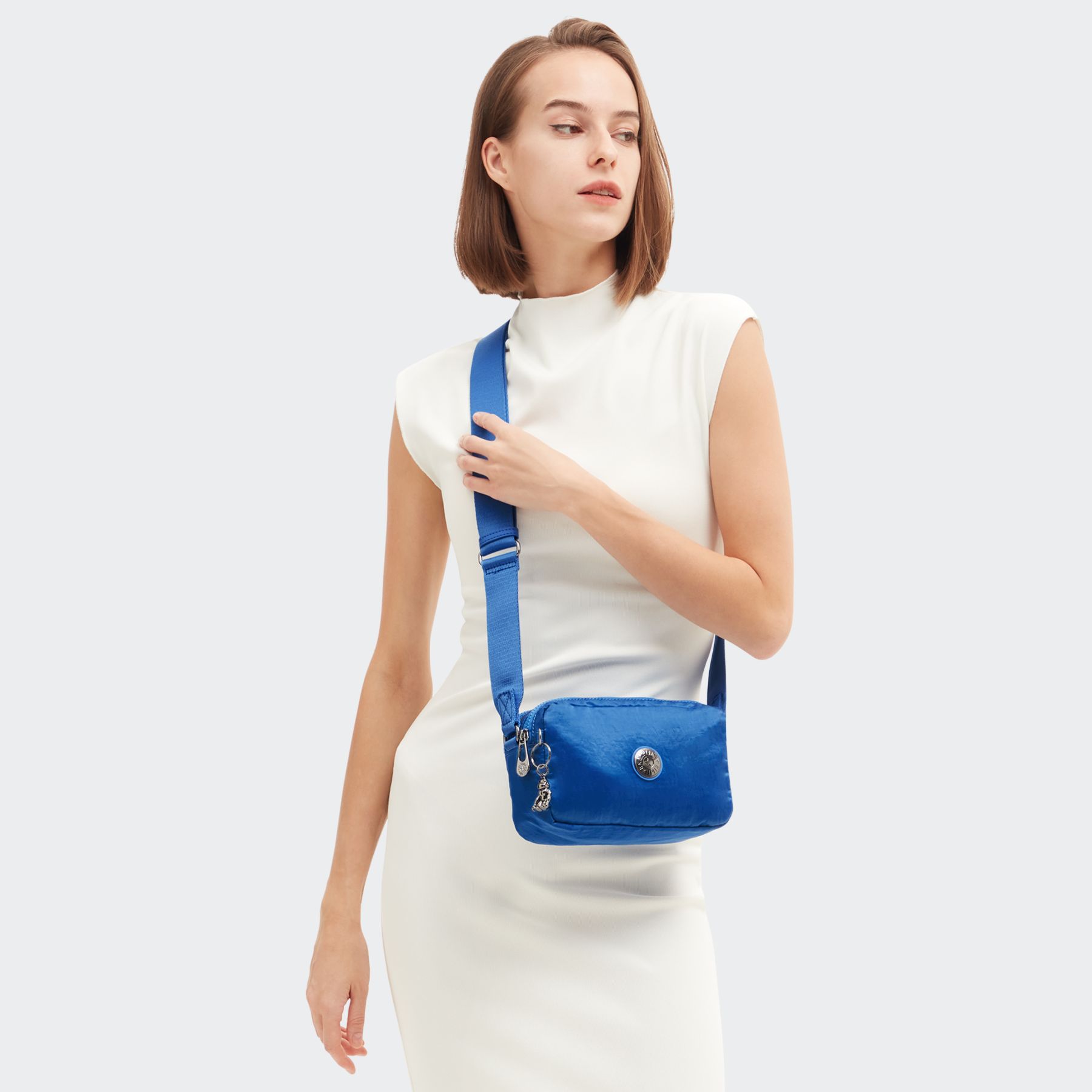 NEW MILDA Petit sac à bandoulière avec sangle réglable - Satin Blue
