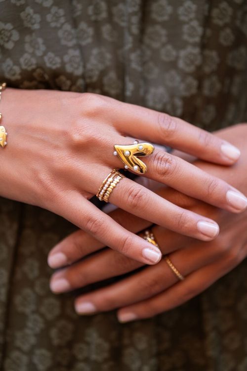 Statement ring met groot hart en parels