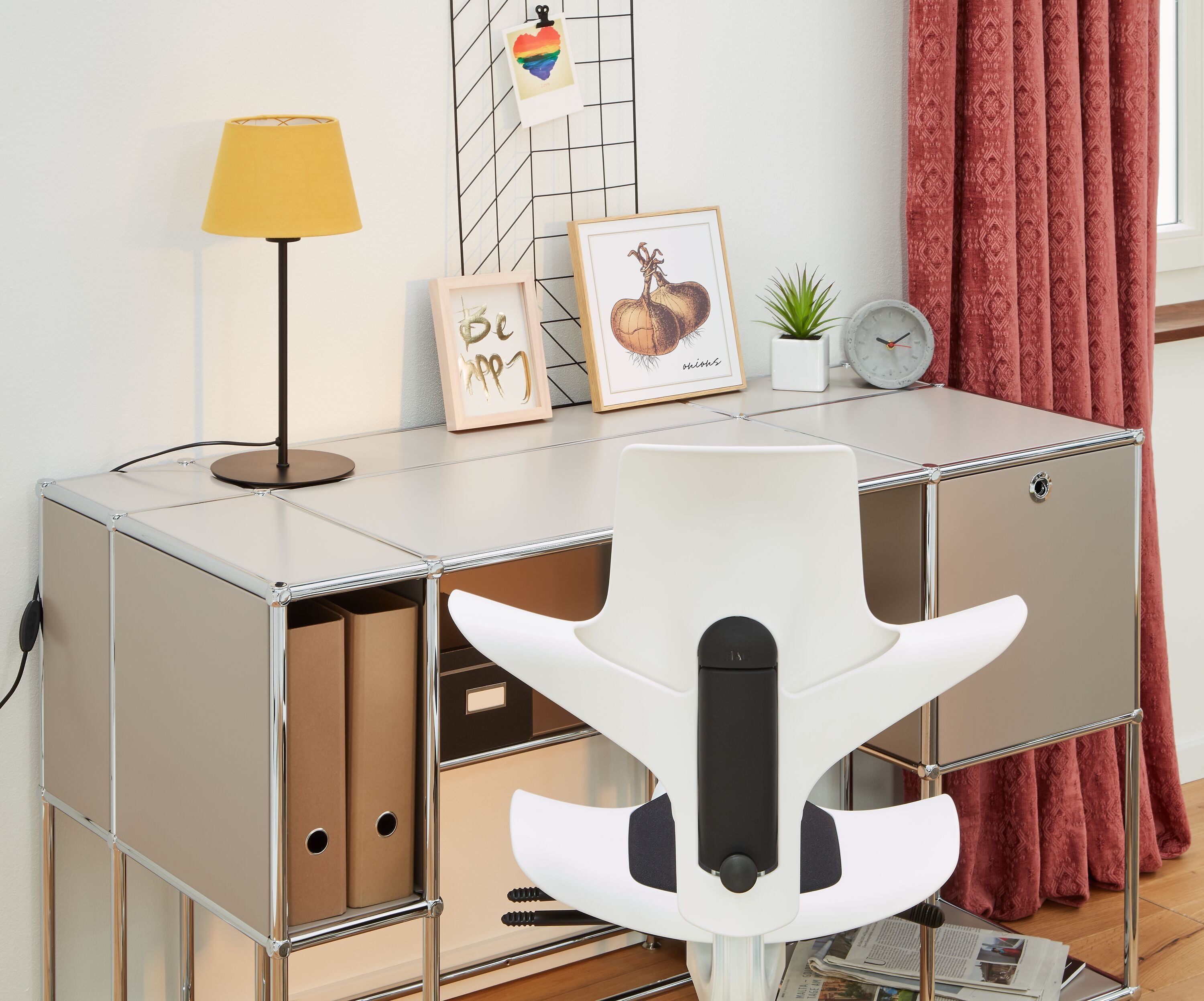 FLEXCUBE Schreibtisch - Schwarz / B: 134.0 cm x T: 60.0 cm x H: 80.0 cm