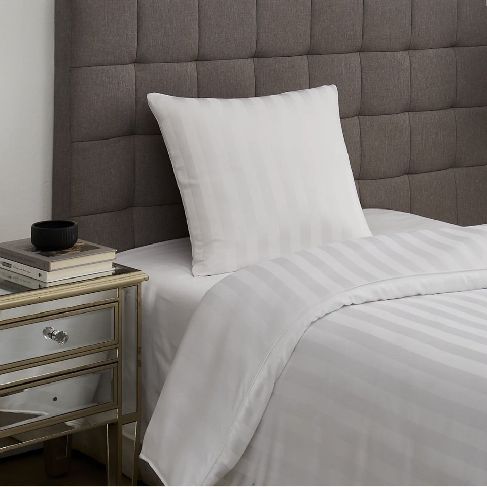 Olsen Home - Bambus satin sengetøj 140x200cm - Hvid