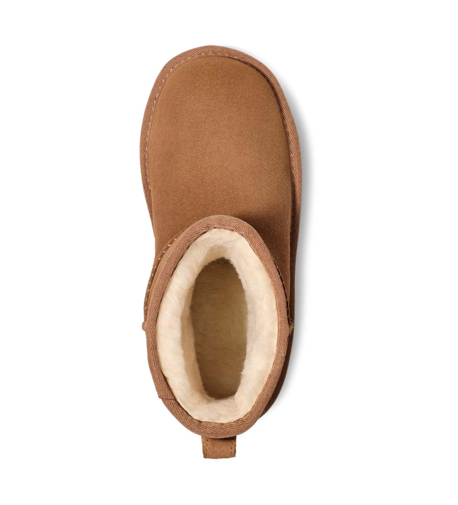 Botas de cano curto UGG K Classic Mini Platform em couro marrom