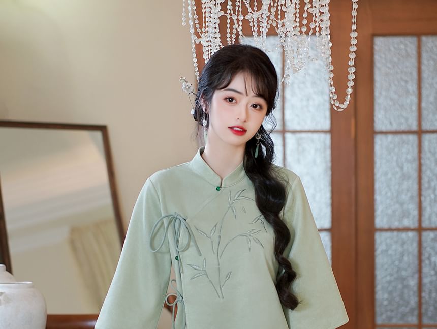 Fioridi - Hanfu-top met lange mouwen, geborduurd met bloemenmotief en knopen, / Effen midi-A-lijn rok met hoge taille
