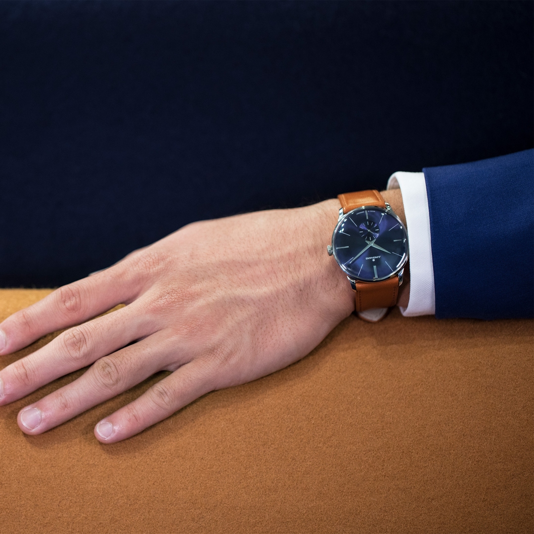 Junghans Meister Handaufzug Saphir