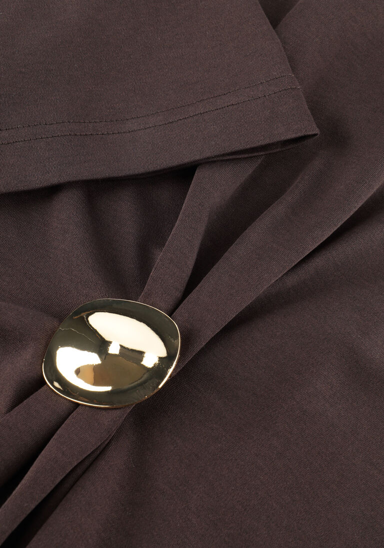 bruine second female t-shirt enora brooch tee