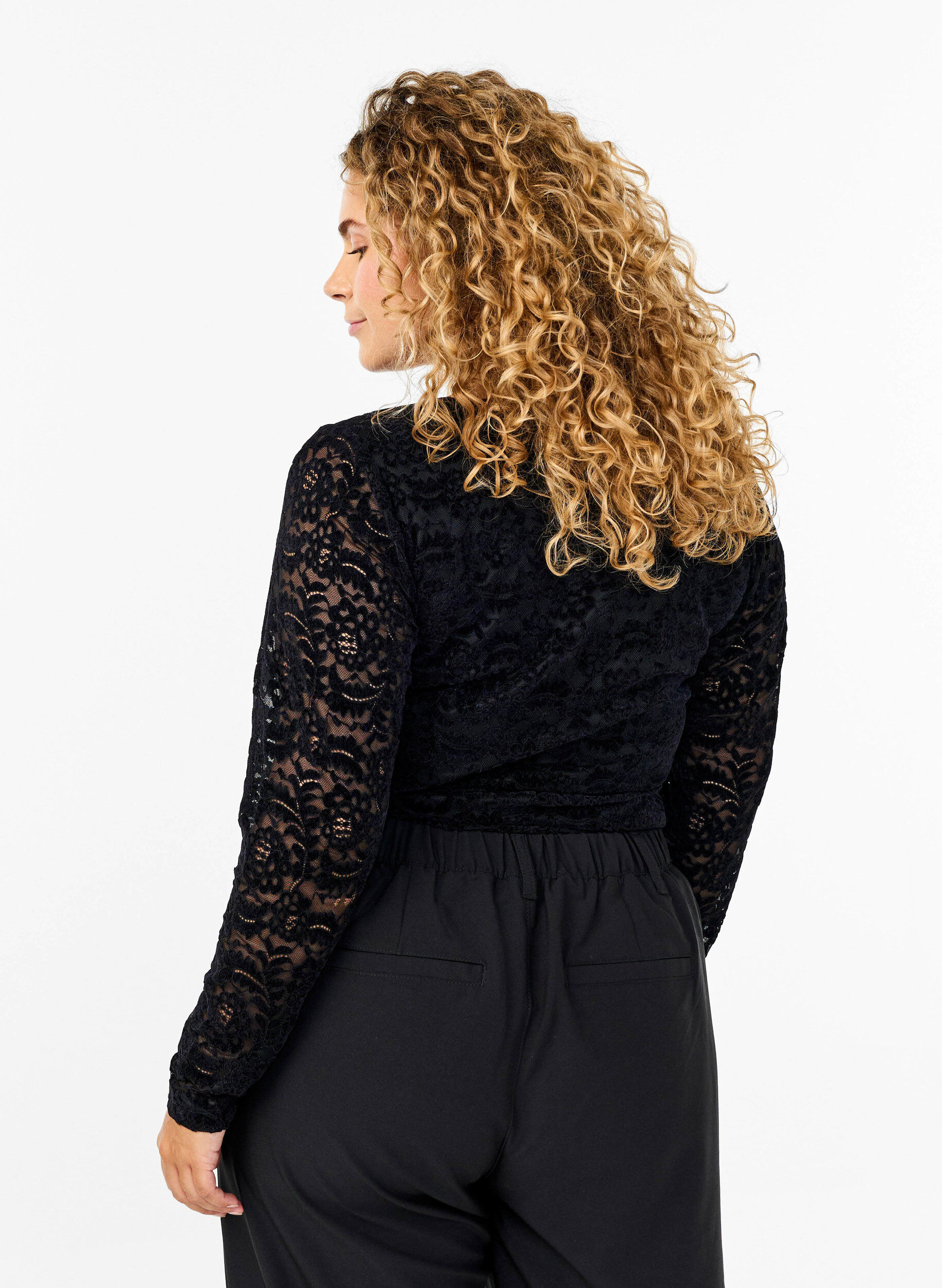 Blondebodystocking med lange ærmer