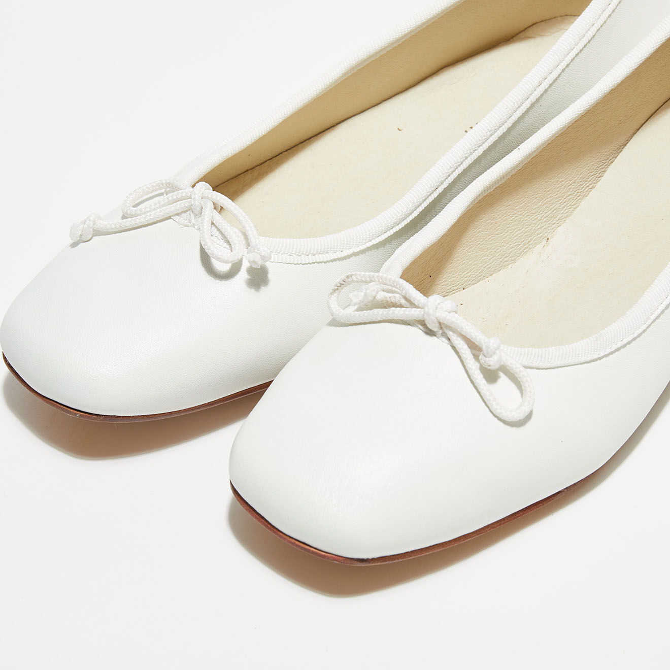 Quartier Latin Ballerines en Cuir Lisse Irene blanches