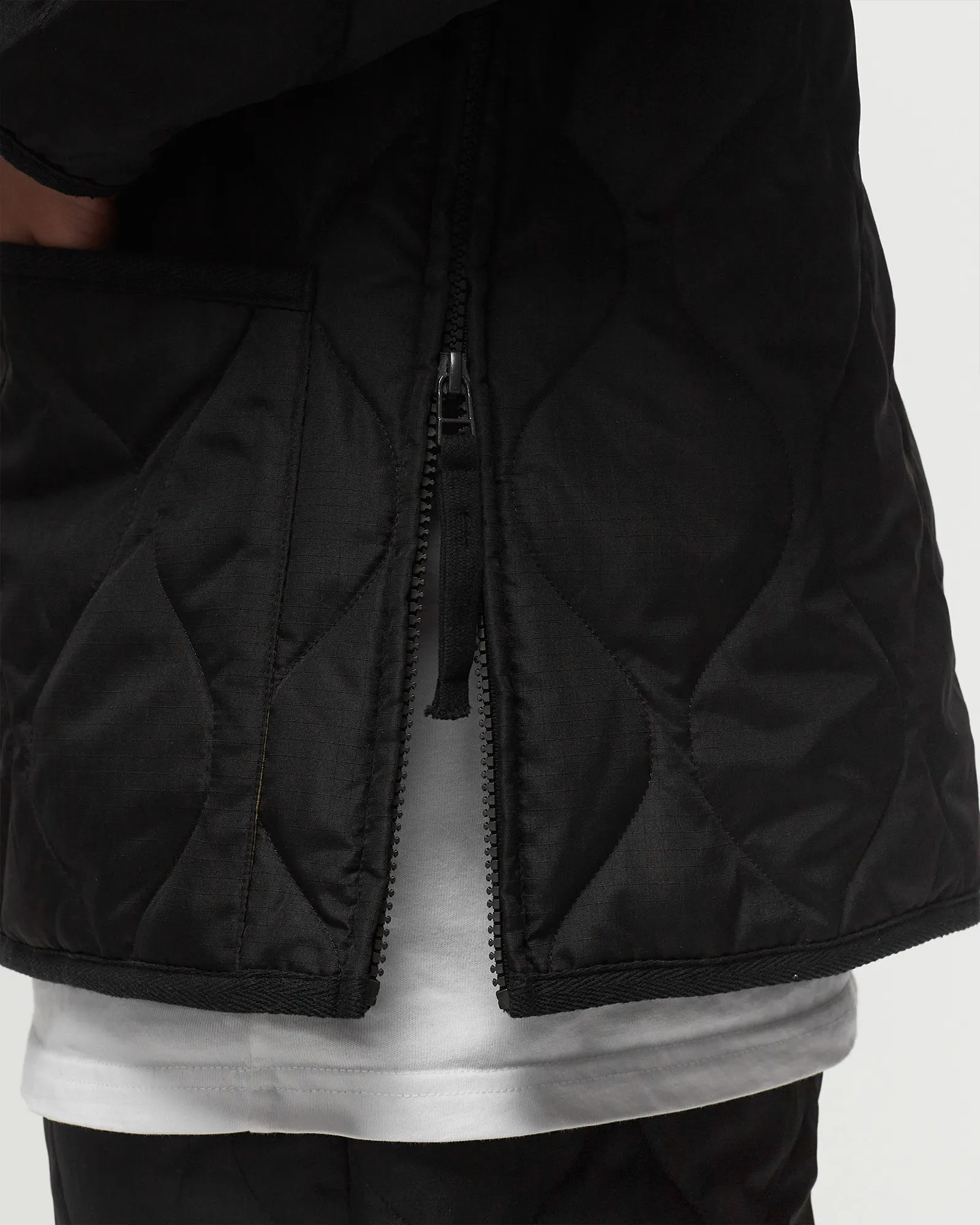 Taion MILITARY ZIP V-NECK JACKET