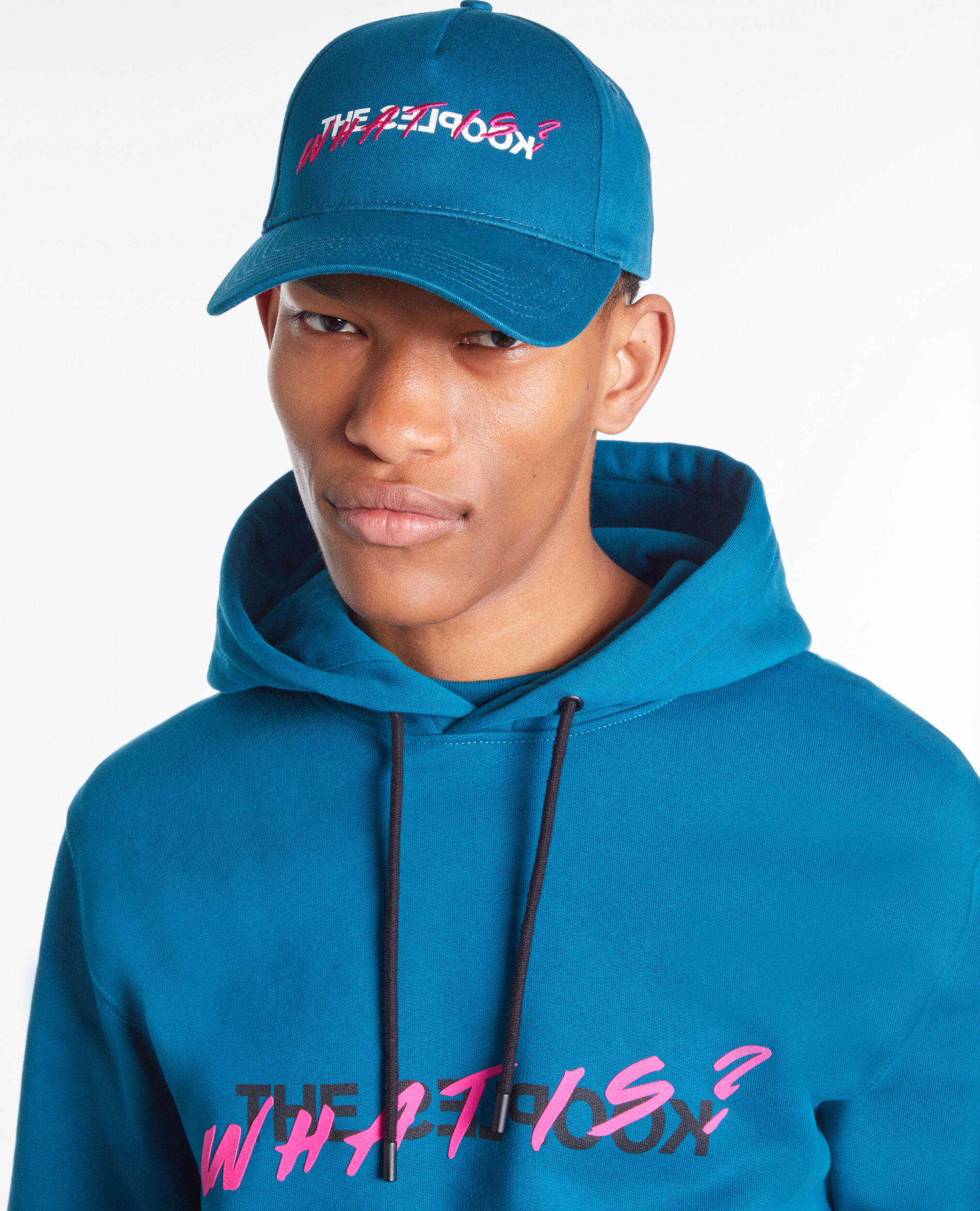 Casquette What is bleue