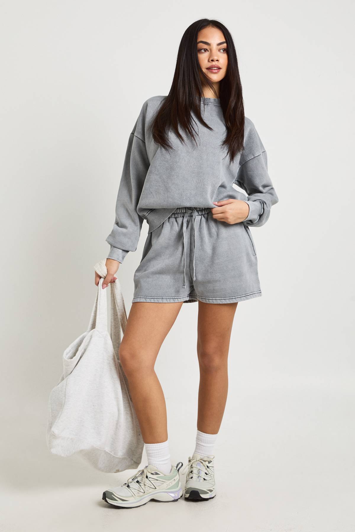 boohoo Ensemble Survêtement Court Sweat Col Rond Effet Délavé