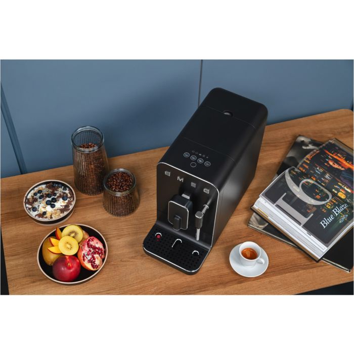 SMEG Kaffeevollautomat 50's Retro Style BCC02FBMEU Schwarz