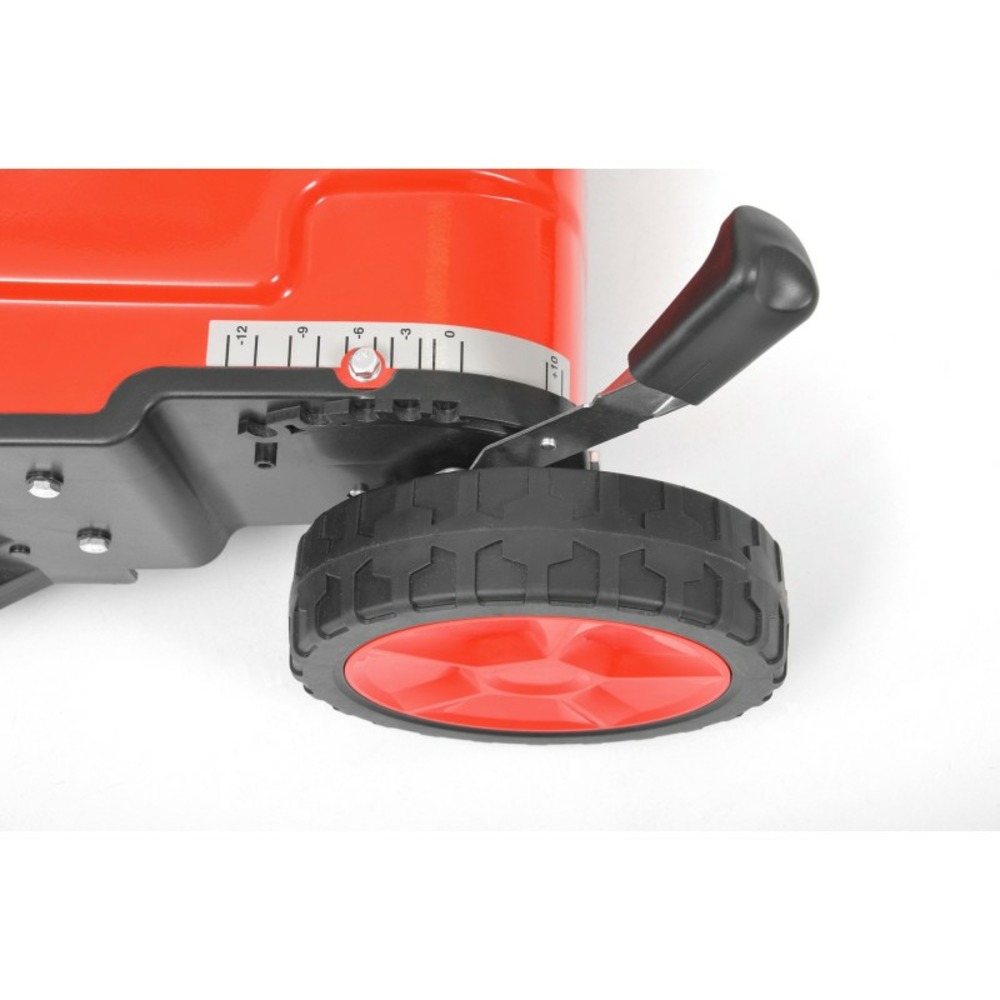 H 5654 scarificateur a essence 4temps 18doubles lames bac 40l