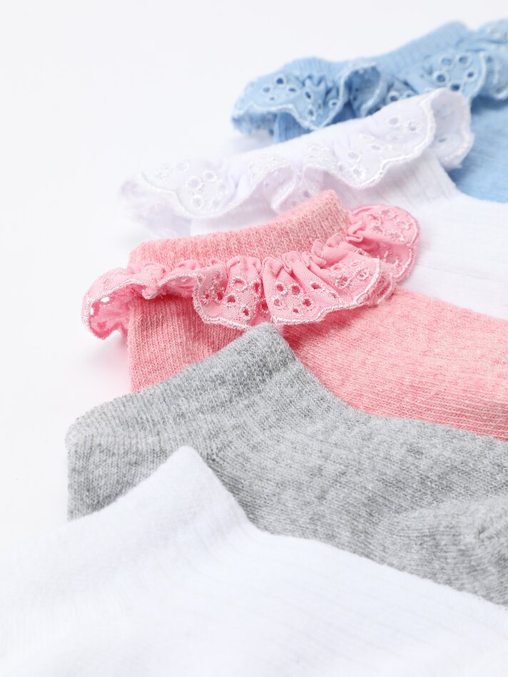 Pacote com 5 pares de meias com acabamento em renda - Cores sortidas